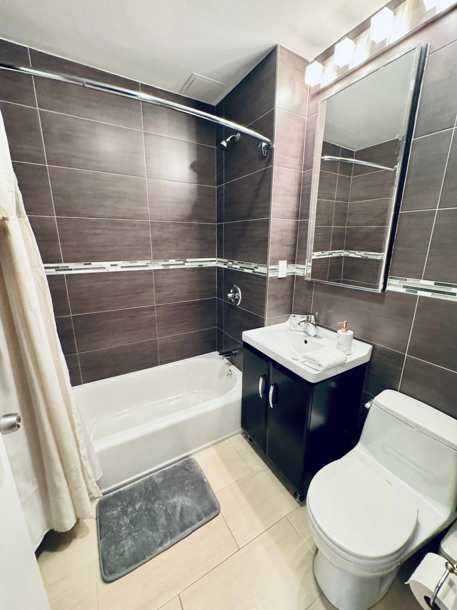 Stunning 3 Bedrooms Pangsapuri New York